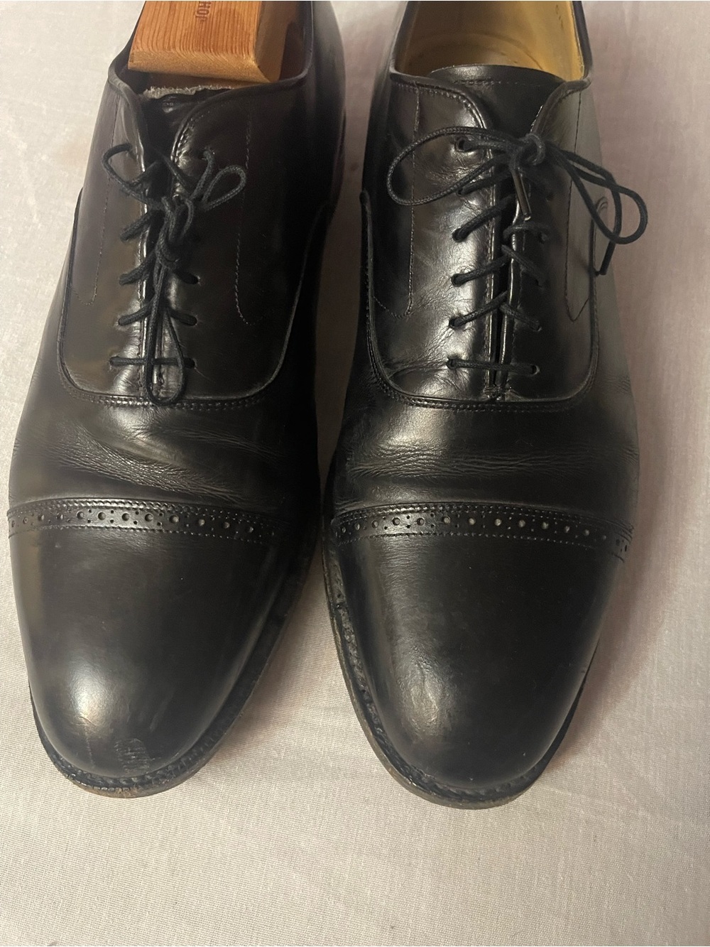 Johnston & Murphy Black Cap-Toe Oxford Lace-Ups